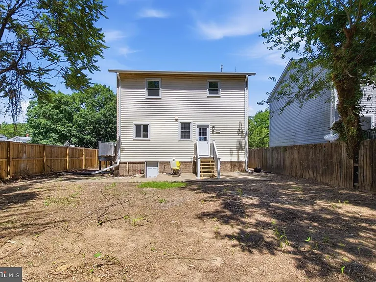 3704 42nd Ave — Photo 34