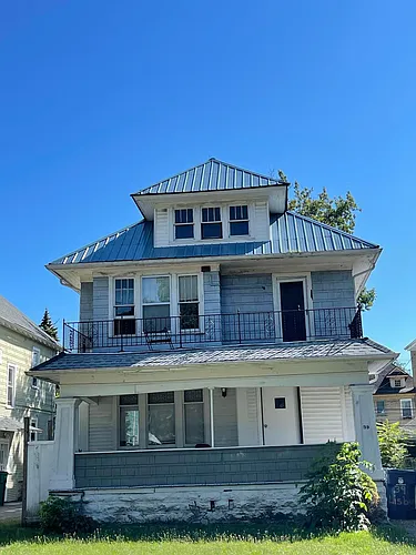 39 Lisbon Ave #1 Photo 1
