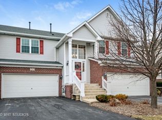 215 Ridge Rd, North Aurora, IL 60542