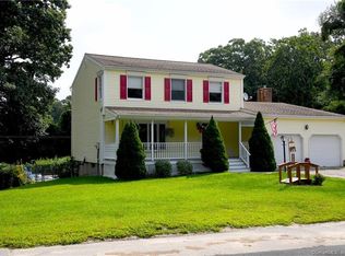 21 Milrose Ave, Westerly, RI 02891