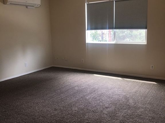 3rd image of 124 Oak Grove Rd #12