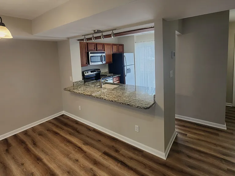 5451 El Camino #5D — Photo 19