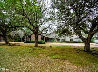 257 Brae Burn Dr, Jackson, MS 39211