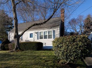 35 Deepwood Dr, Waterbury, CT 06708
