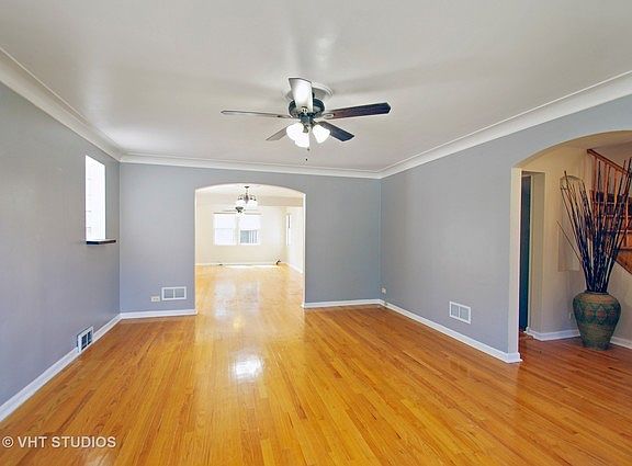 4th image of 2733 W Jarvis Ave