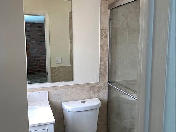 3rd image of 5105 Atlantic Ct APT 3