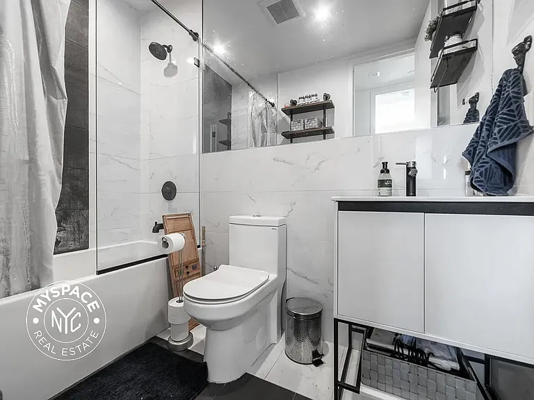 19 E 31st St #4B — Photo 8