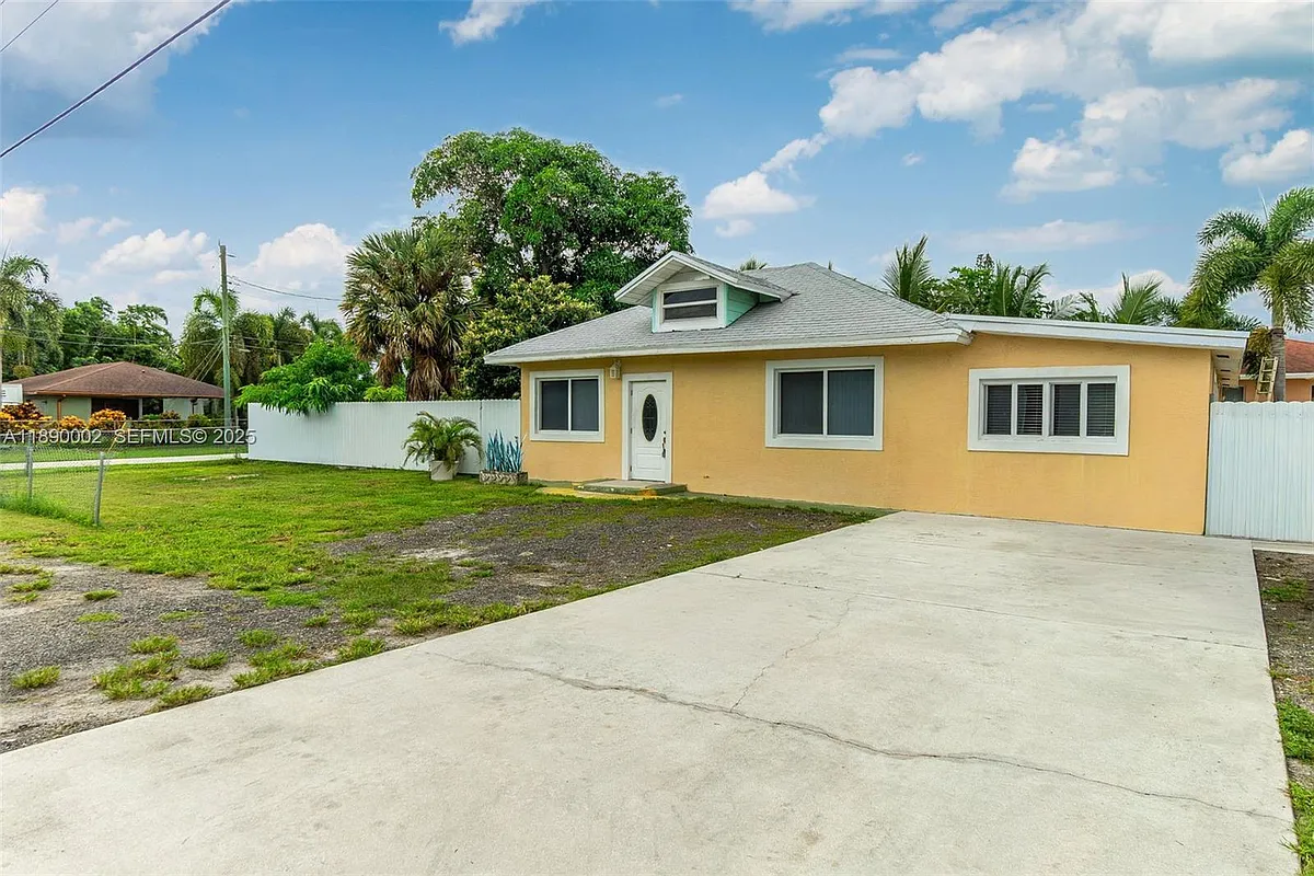 Building Photo - 521 S Florida Mango Rd