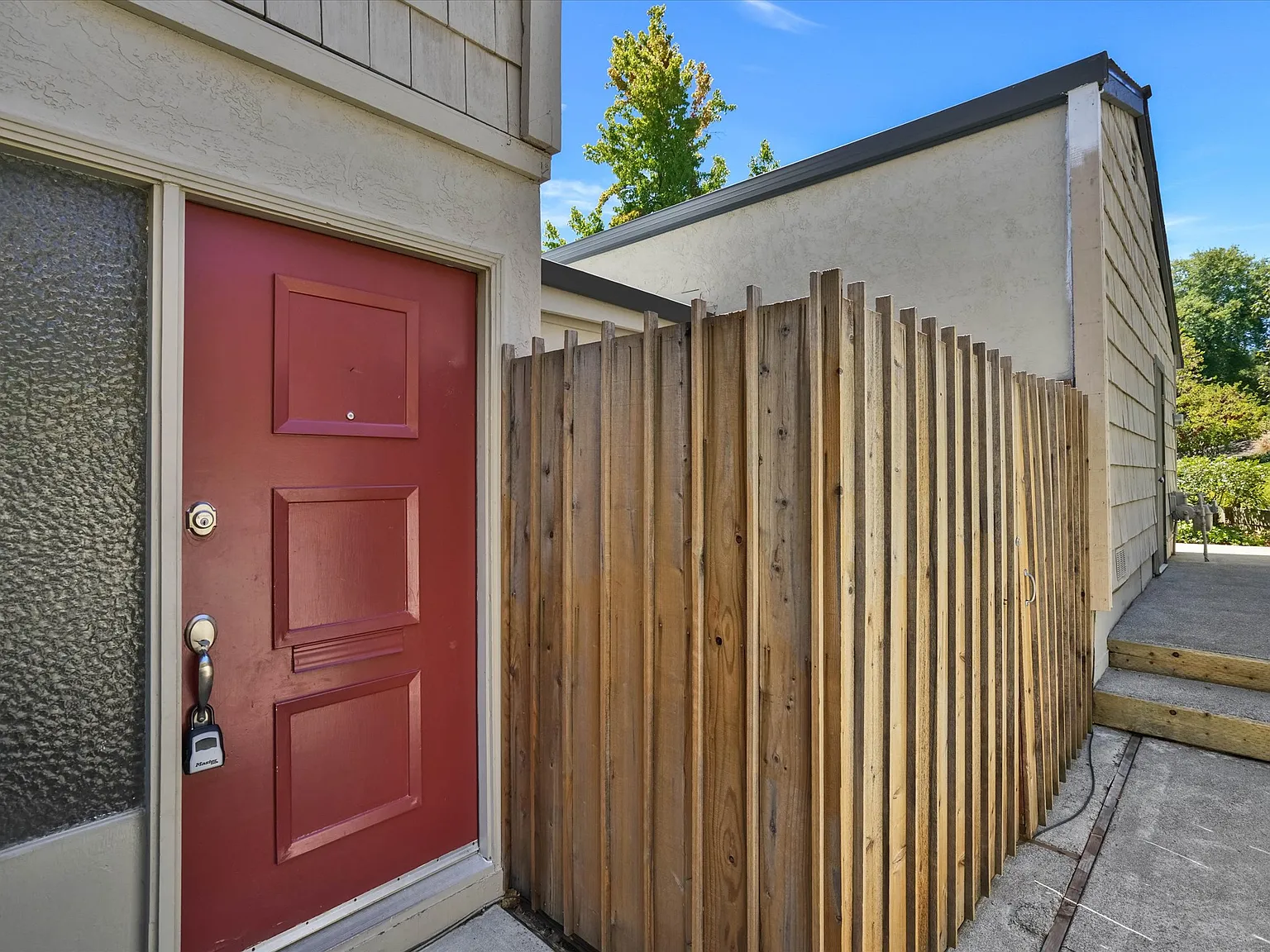 2 bed, 1339 sqft, $3,400 — Photo 2
