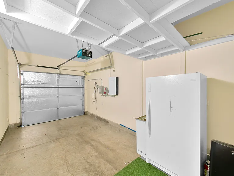 3235 Marrissey Ln — Photo 46
