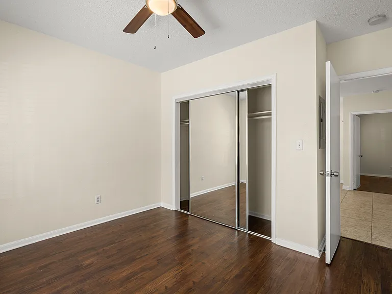 712 W 21st St #101 — Photo 10