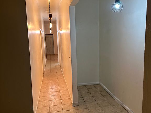 3rd image of 3921 W Grenshaw St #1