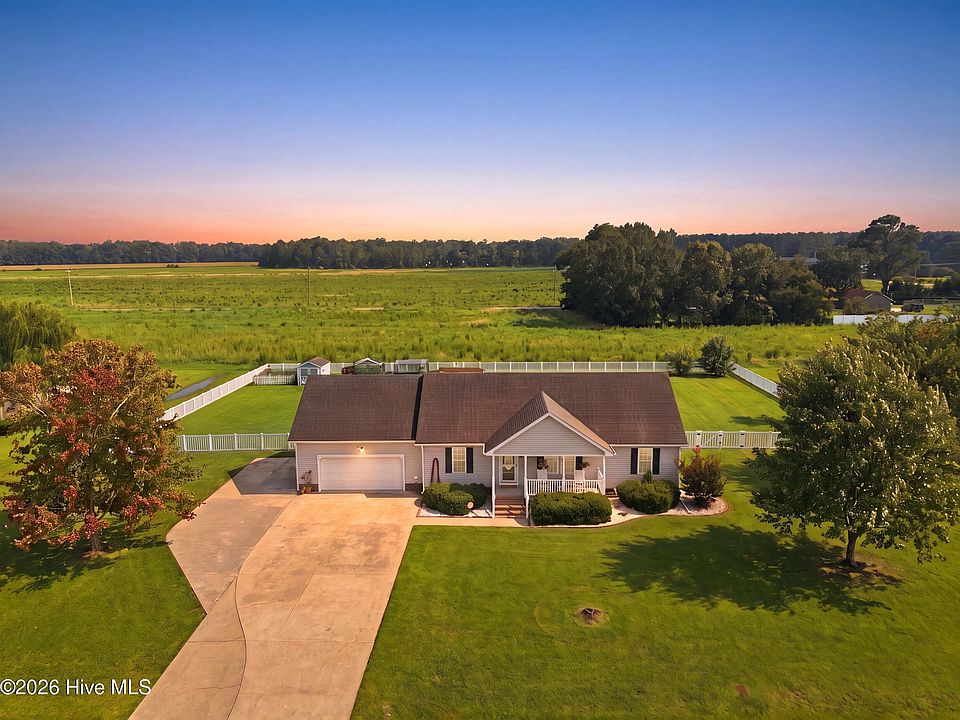 1st image of 107 Palomino Court