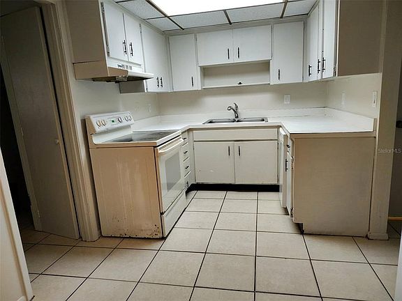 5th image of 3715 Colby St