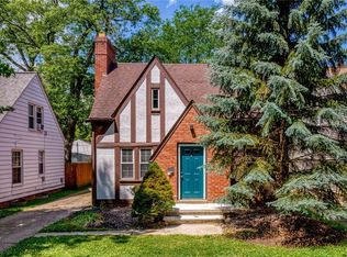 2324 Scholl Rd, University Heights, OH 44118