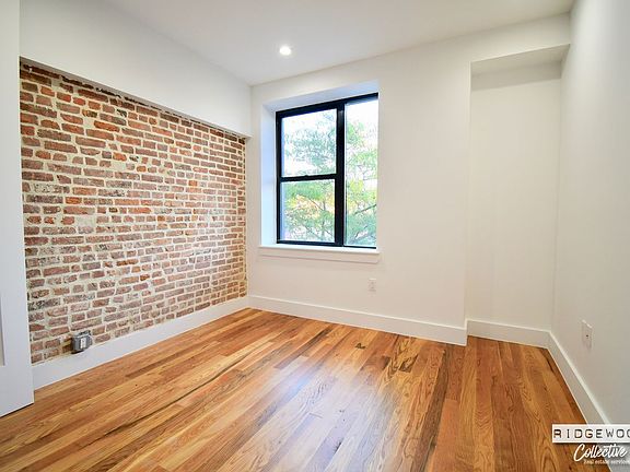 4th image of 339 Cornelia St #2F