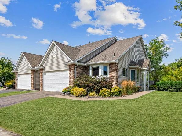 1067 Westcliff Curv, Shoreview, MN 55126