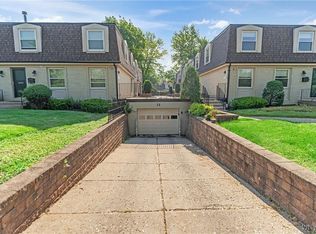 32 Bernhardt Dr APT 4, Amherst, NY 14226