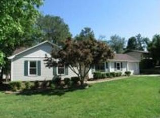 31 Paddock Ln, Greer, SC 29650