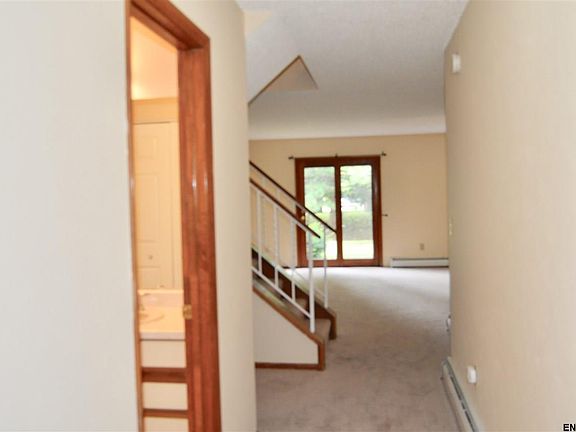 3rd image of 96 Stoney Creek Dr