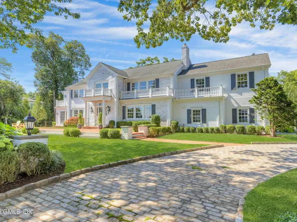 40 Willowmere Cir, Riverside, CT 06878