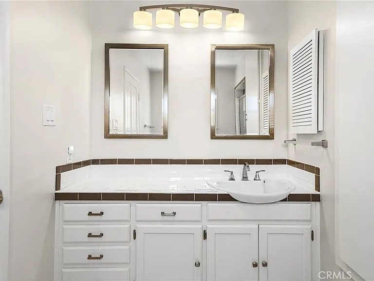 152 W Pamela Rd — Photo 43