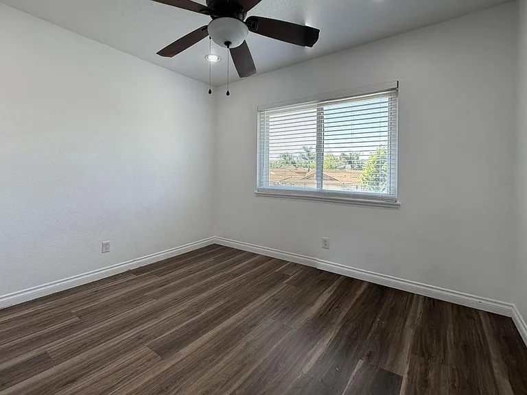 13632 Cabrillo Ct — Photo 18
