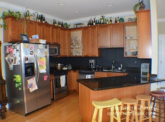 3rd image of 2007 W Belmont Ave APT 3N