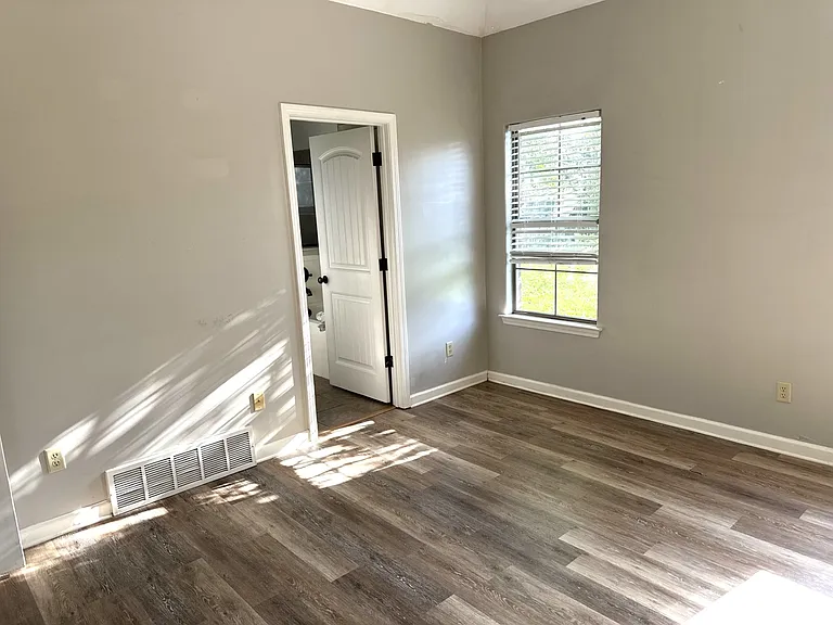 40 Green Willow Dr — Photo 11