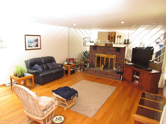 2nd image of 696 Palmer Ave