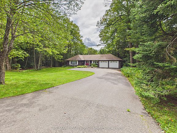 5th image of 52 Golf Course Rd