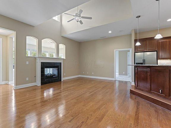 3rd image of 2714 Scioto Station Dr