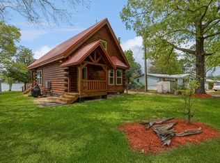 622 Paradise Island Dr, Defuniak Springs, FL 32433