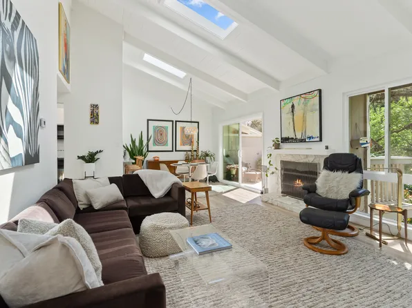 355 Ridgeview Dr, Pleasant Hill, CA 94523