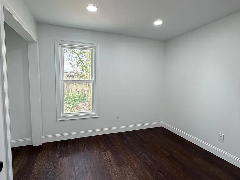 13 Grant St — Photo 10