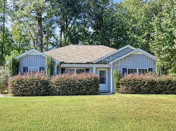 111 Hunter Landing Dr, Smithfield, NC 27577