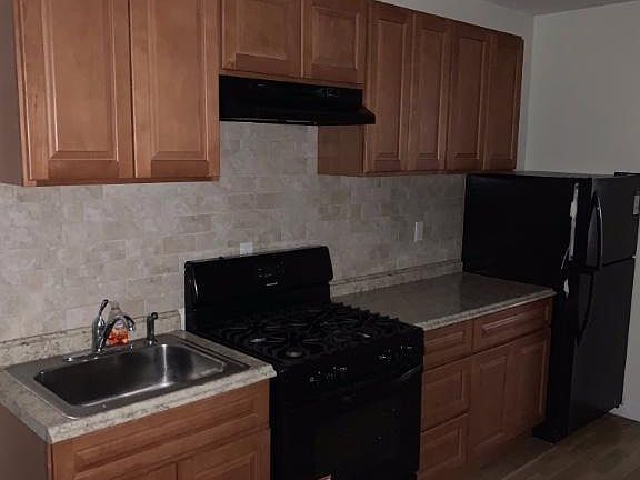 4th image of 644 9th Ave APT 2RS