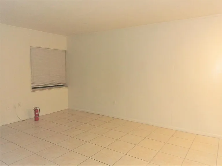 5906 Terrace Square Dr — Photo 5