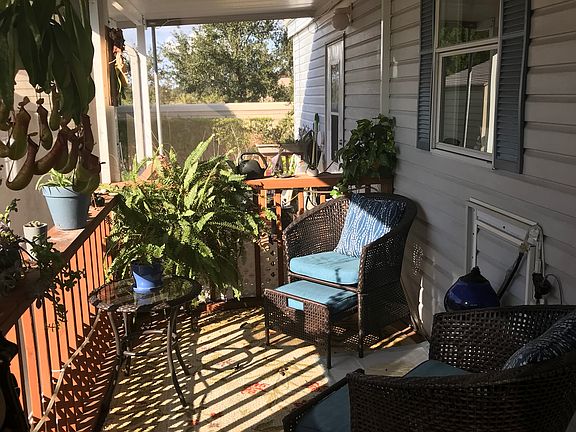Screened lanai