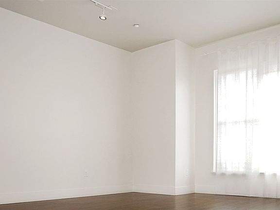 5th image of 3409 Broadway APT 240