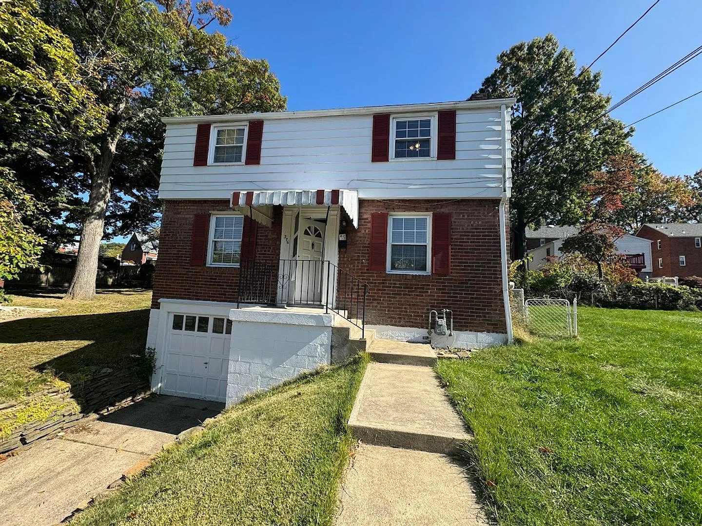 376 Terrace Pl photo 1