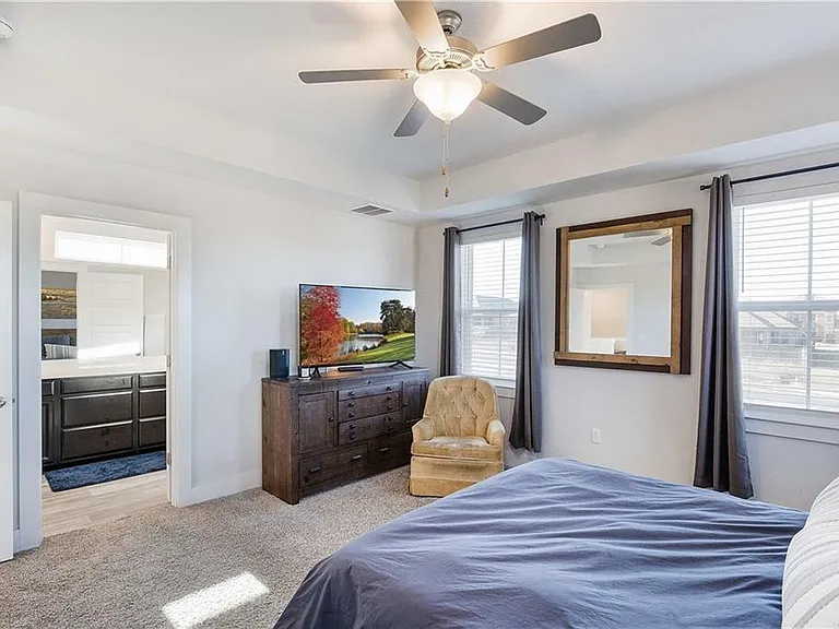 7500 Burnham Pl — Photo 11