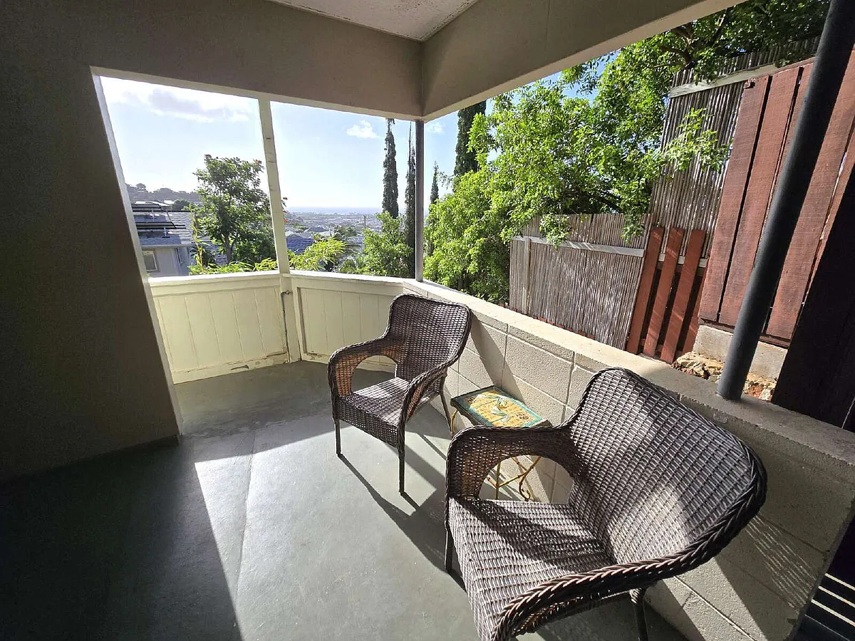Building Photo - 1415 Koko Head Ave #B