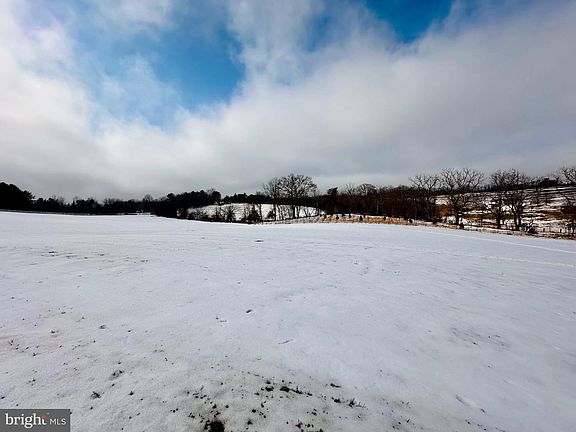 5th image of 28010 Ridge Rd