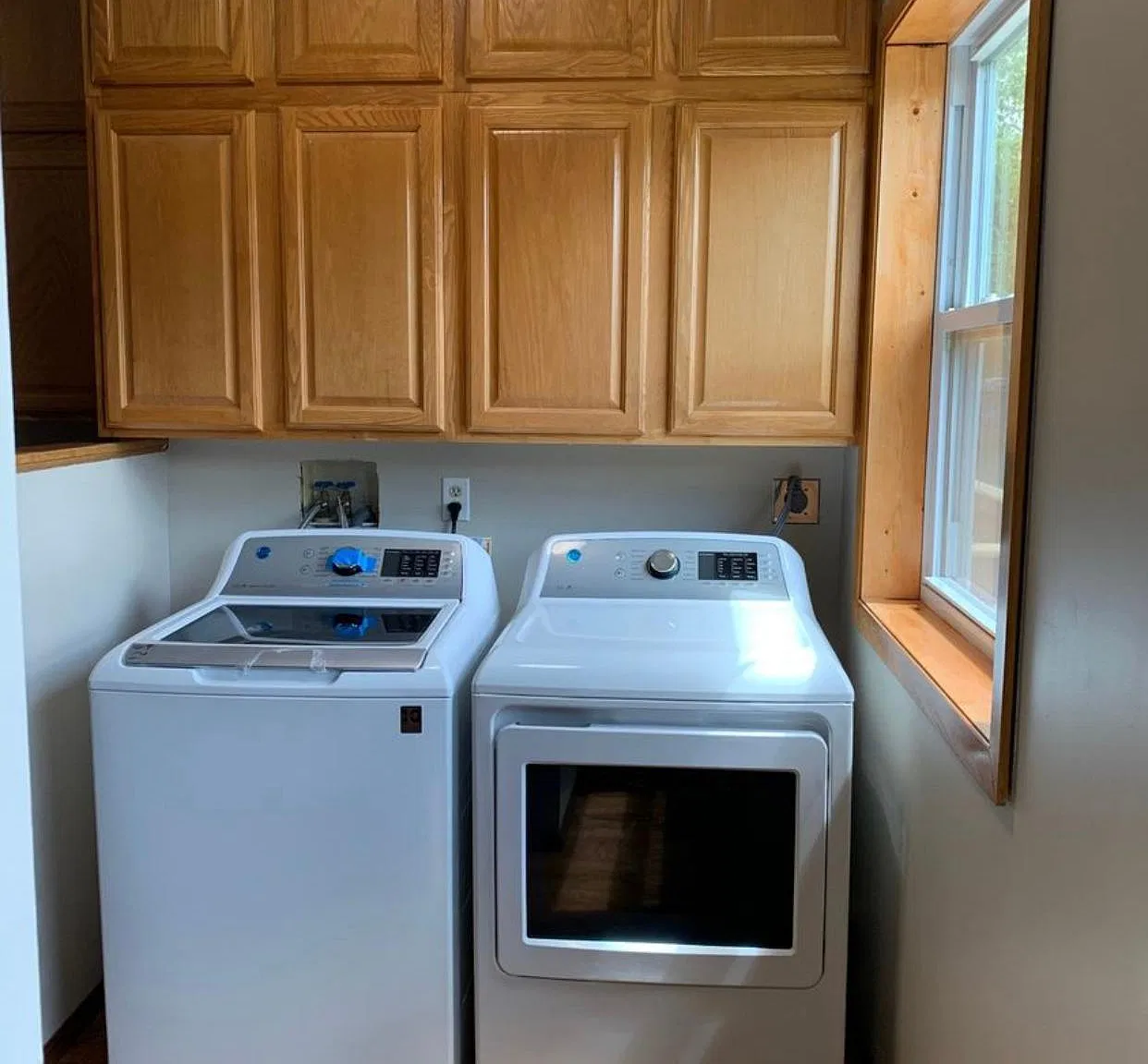 6 bed, 3400 sqft, $2,900 — Photo 2