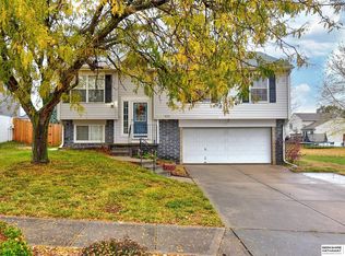 8012 Craig Ave, Omaha, NE 68122