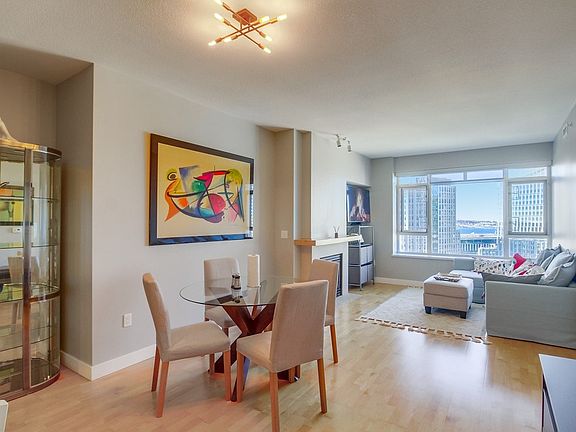 4th image of 700 W Harbor Dr Unit 1406