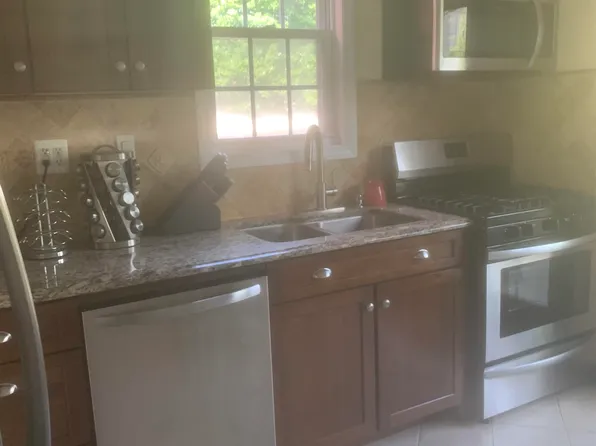 148 Nesbit Street image 3 of 13