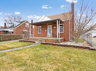 15646 Stephens Dr, Eastpointe, MI 48021