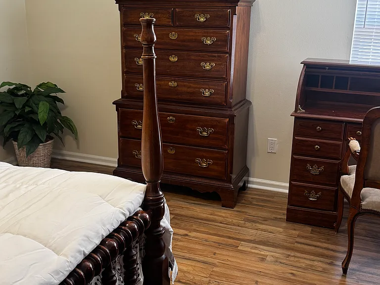 Master Bedroom (Angle #3)